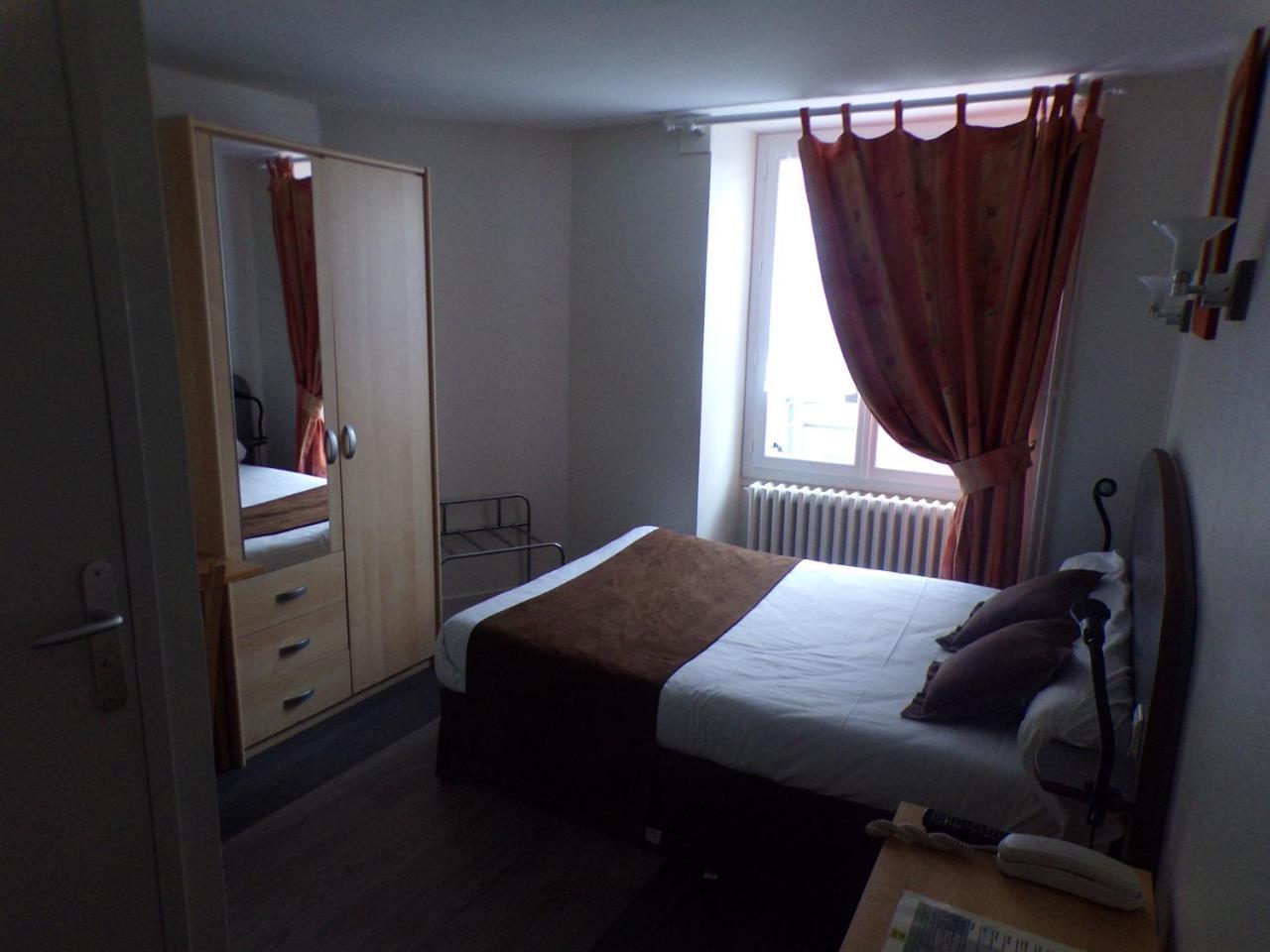 Logis Hotel De France Rochechouart Eksteriør bilde